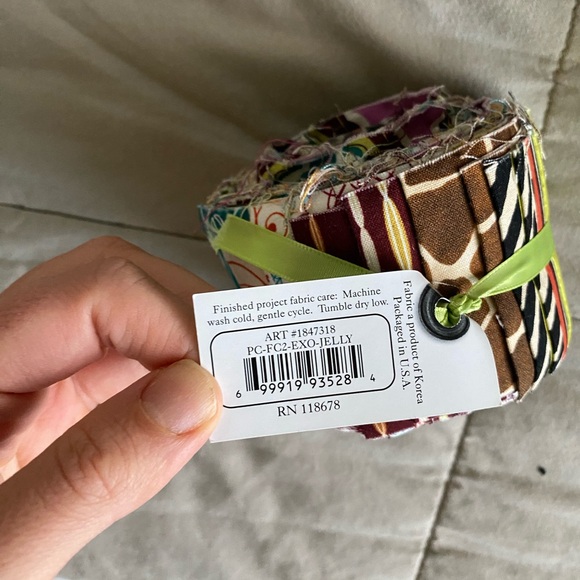 Fabric Central Exotic Jelly Rolls and Fat Quarters - Picture 2 of 5